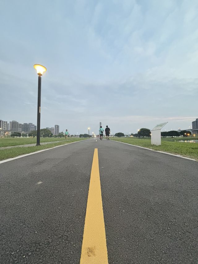 ไปพักผ่อนใจ ถ่ายรูปสวย ๆ ที่ New Taipei Park กัน