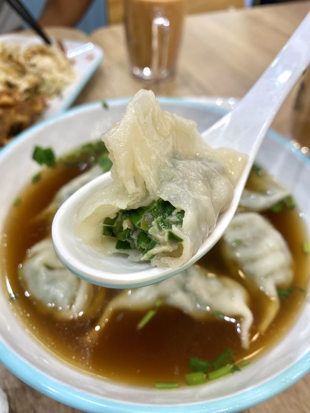😋 刀削麵🍜有啲咬頭好煙韌 