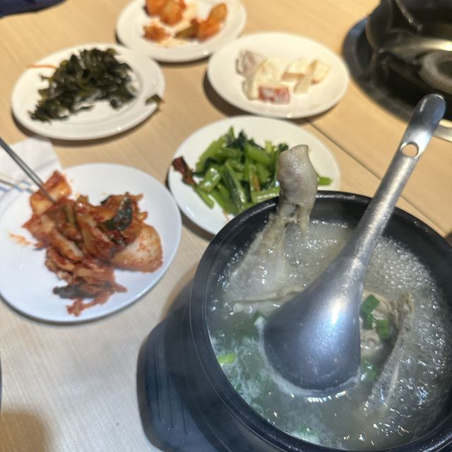 平價台北韓式套餐料理🇰🇷韓之棧，四人假日晚上不到$1000，小菜吃到飽！