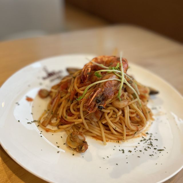 邊食邊玩 Chill Café