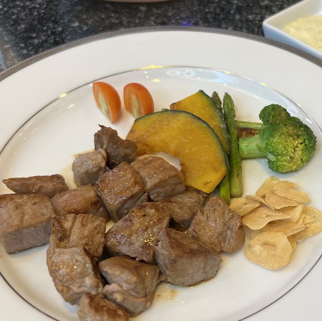 อาหารญี่ปุ่นมาตรฐานทานที่รัานฟูจิ
