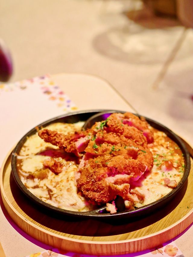 一份厚切豬扒飯兩個味道