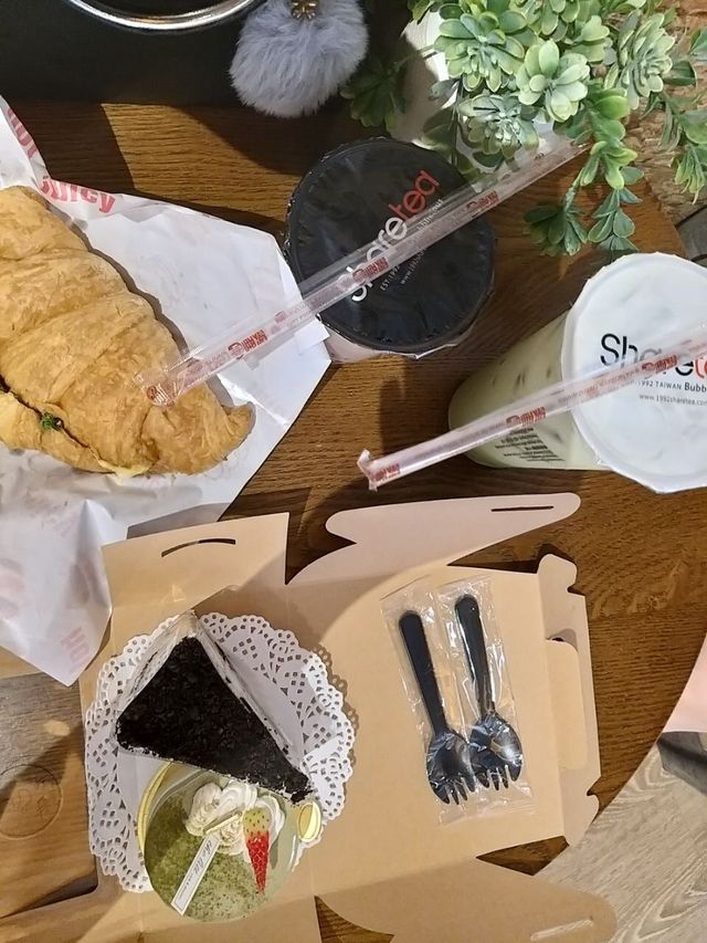 CROISSANT LOVER WHERE ARE YOU?