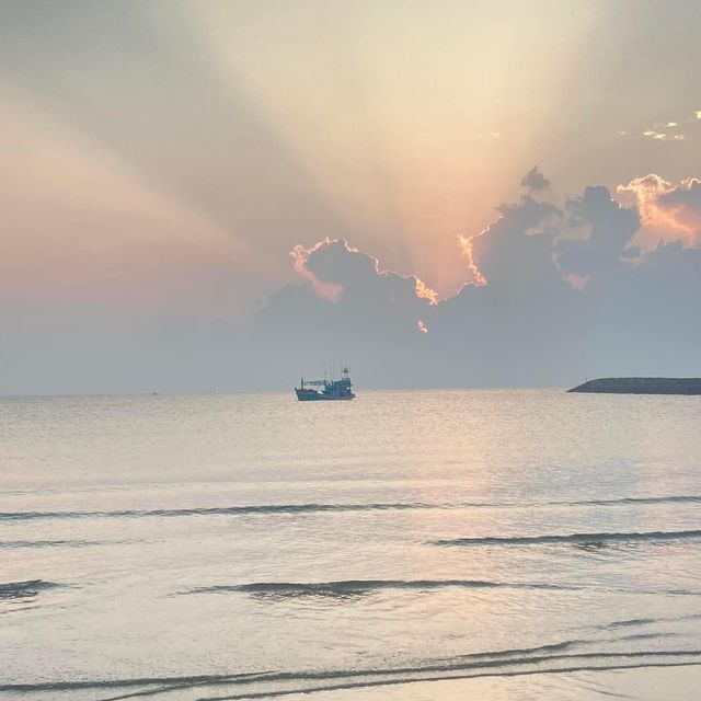 ยามเย็นที่หาดสะพลี 
