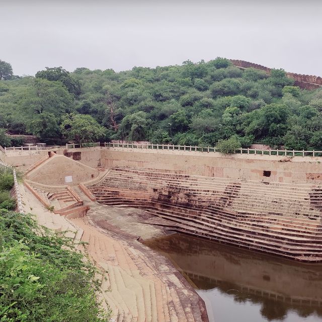 Nahargarh Fort: A Hilltop Haven