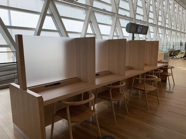 新千歳空港国際線制限エリアへ　新千歳空港から海外へ