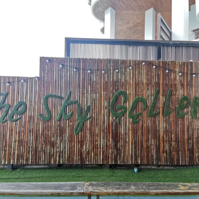 ร้านอาหารมีสไตล์ ที่ The Sky Gallery