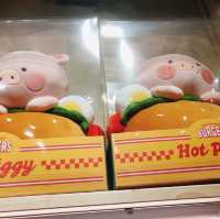 台北｜🐷🐽🐖可愛到爆的豬豬仔📍 罐頭豬LuLu豬朋引伴旅行社 (華山快閃店)
