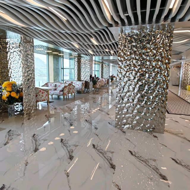 Purse-friendly Hotel in Tsuen Wan with Excellent View