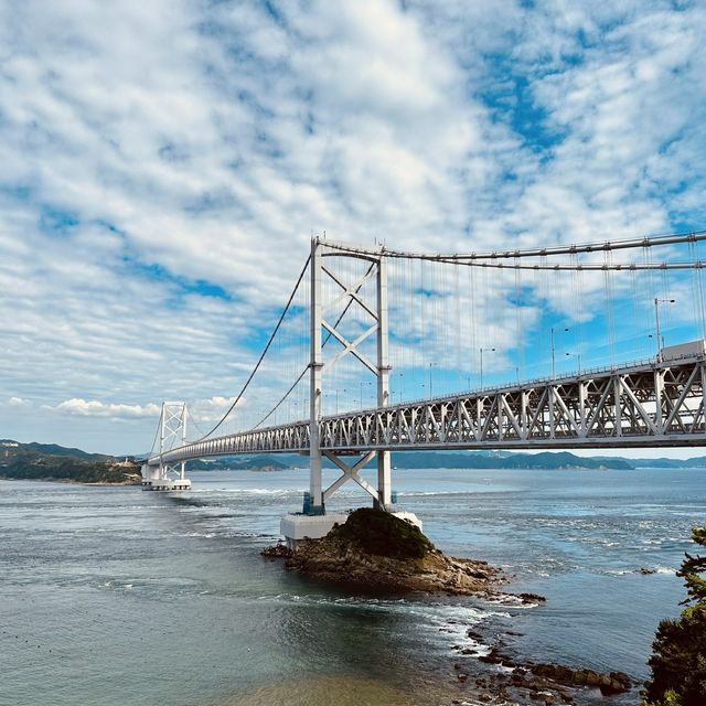 鳴門大橋：連結天空與海洋的傑作