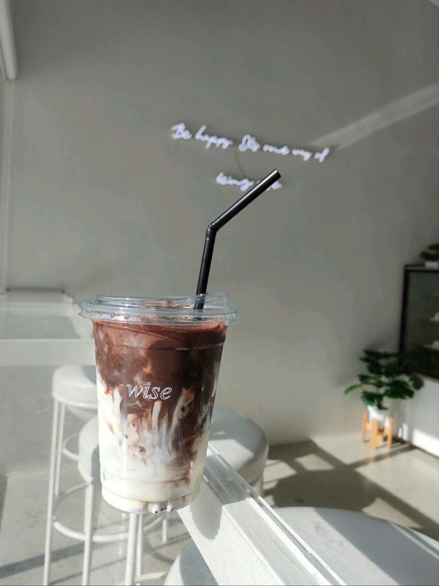 WISE CAFE 