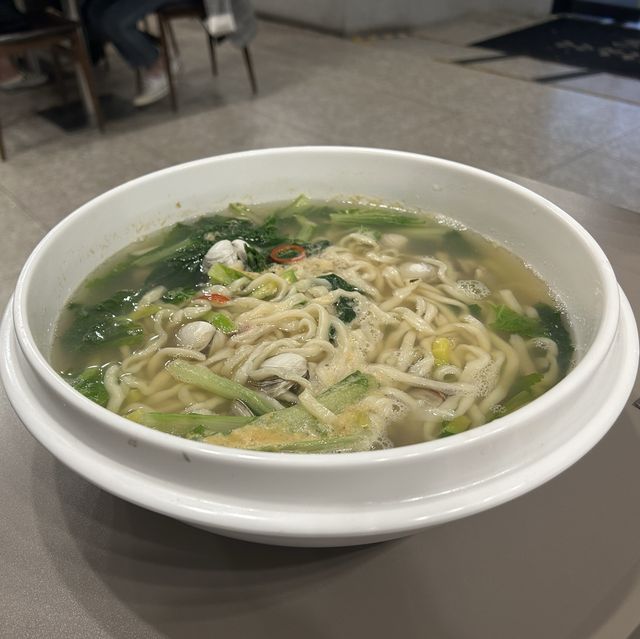 市庁駅にオープンした大邱で人気なカルグクス屋