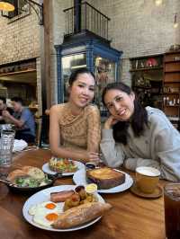 LA's Hip Delight: Republique Cafe🍳🍞