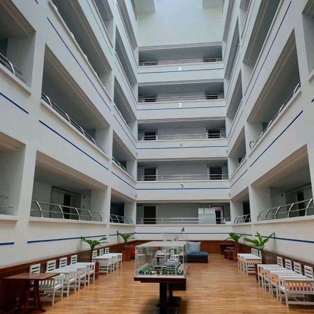 A-One The Royal Cruise Hotel