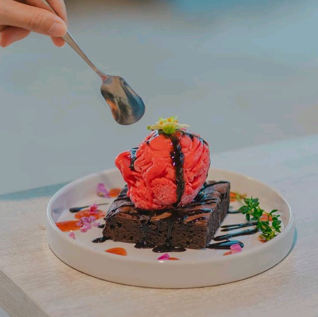 คาเฟ่สุดชิล วิวทะเลพัทยาแบบพาโนรามา