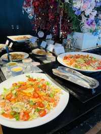 【大阪府】いちごスイーツだけじゃない！フードも美味しい「恋するいちごビュッフェ」