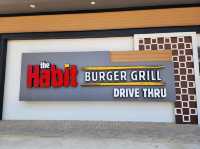 캄보디아에서 아메리카 버거의 향기... "Habit Burger Grill"