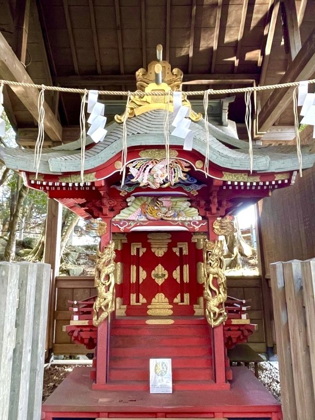 【泉神社/茨城県】エメラルドグリーンの泉と泉龍木