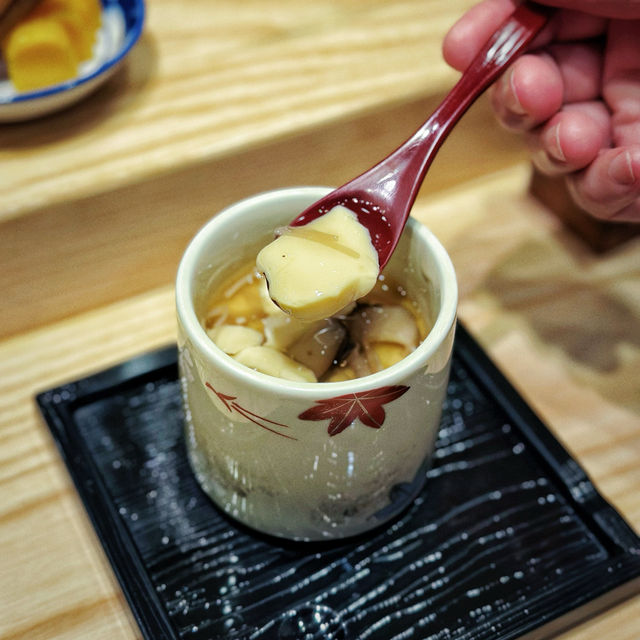「上環鮨燐：十一貫壽司套餐，精湛技巧展現食材鮮味」