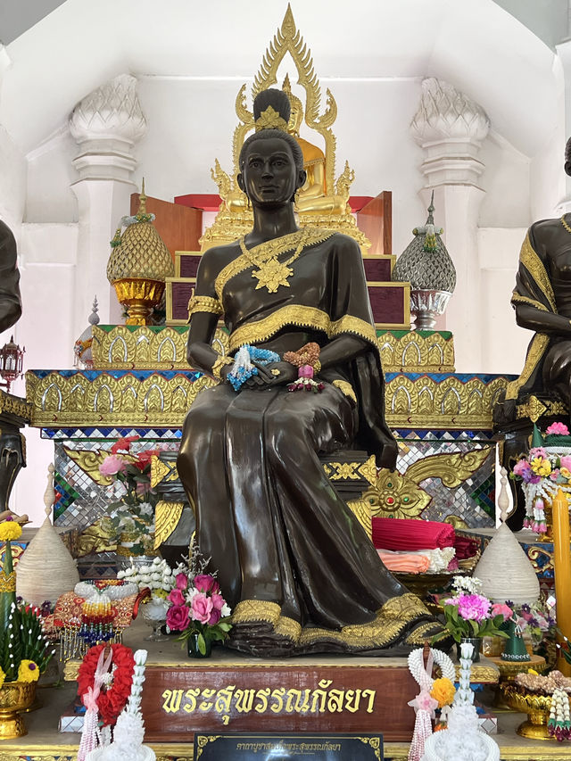 วัดนางพญา