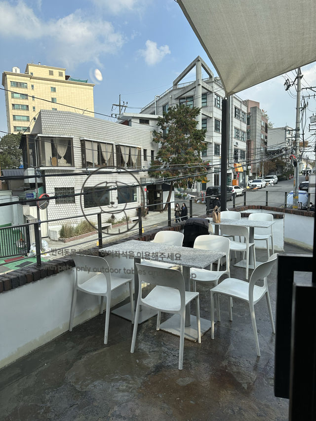 【韓国】龍山駅近の開放感があって居心地よきなカフェ