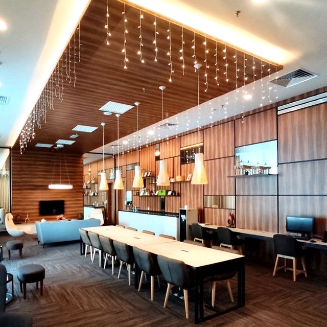 Urban Comfort with Fully Fitted Kitchen