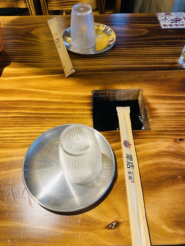 「燒烤天堂!犟店燒烤征服萬千食客」