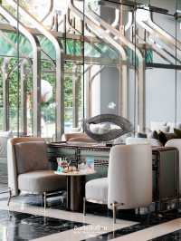นั่งจิบชาและทานขนมชิลๆ ที่ Oort Cloud Tea Room