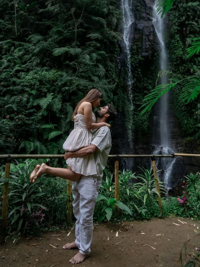 A Mesmerizing Visit to Suwat Waterfall 🌊🌿
