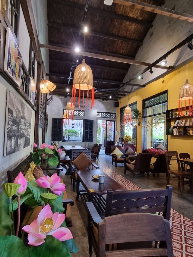 코코넛커피 맛집 웃띠크 카페(Út Tịch café) 