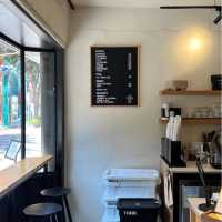 「首爾必打卡！Milestone Coffee：高品質咖啡，舒適環境，讓您放鬆愉快！」