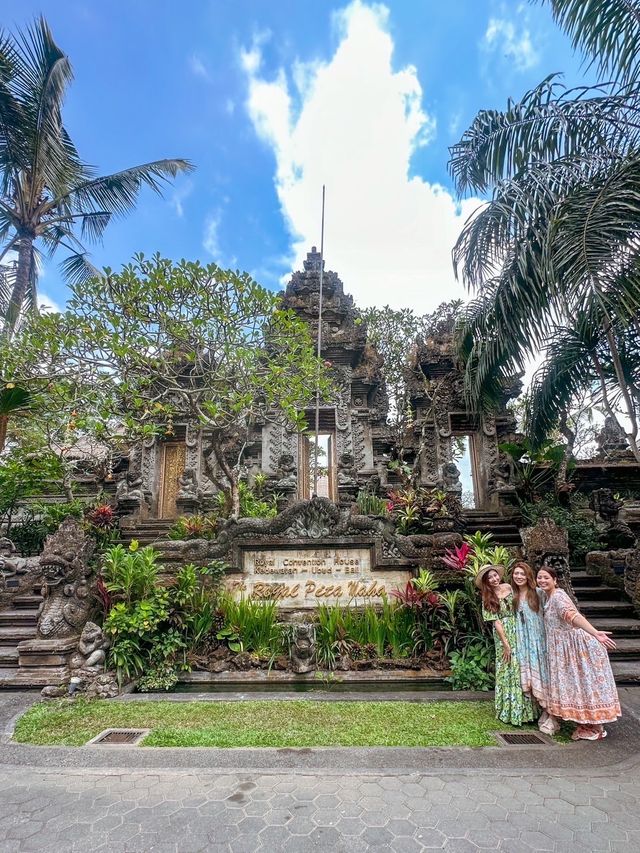 【バリ島】ウブドにある巨大な彫刻の天女がいるレストラン