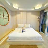 ที่พักเกาะล้าน ติดทะเลสุดไพรเวท ห้องน่ารักมินิมอล