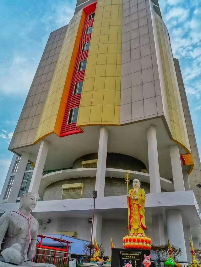 อุโบสถกลางทะเล วัดหงษ์ทอง