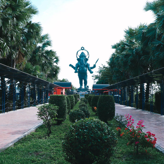 อุทยานพระพิฆเนศ องค์ยืน