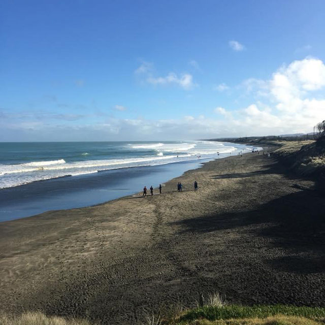 Auckland’s West Coast Beaches: Piha and Muriwai