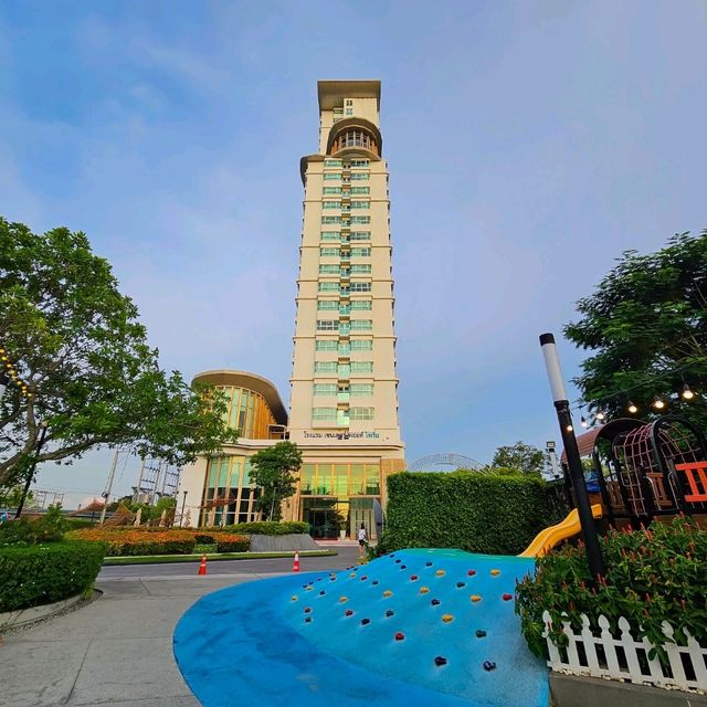 โรงแรมใจกลางเมืองพัทยา มีสวนน้ำ