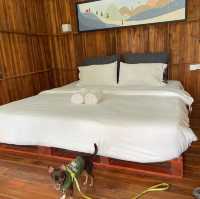 M&R Houseเรือแพริมน้ำสุดปังวิวสวย น้องหมาเข้าพักได้