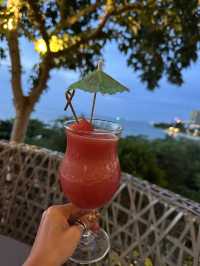 目の前が海！パタヤでオススメのオシャレカフェ！