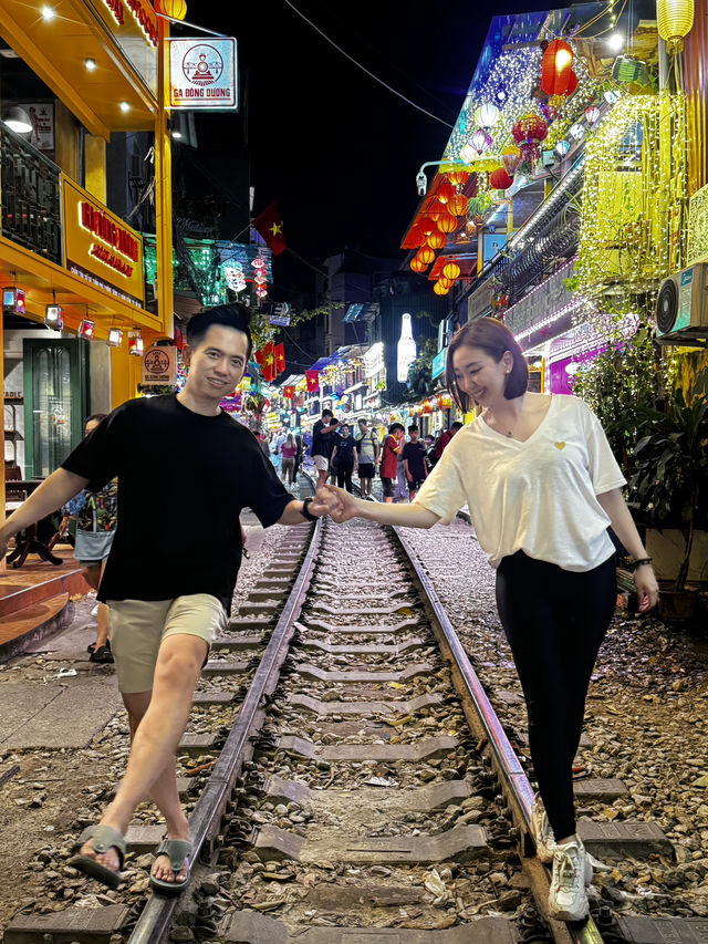 Local Tour at Railway Steet in Hanoi Railway Street