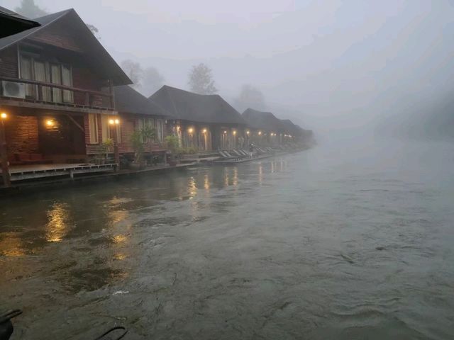 มาพักผ่อนล่องแพที่ไทรโยควิว รีสอร์ท