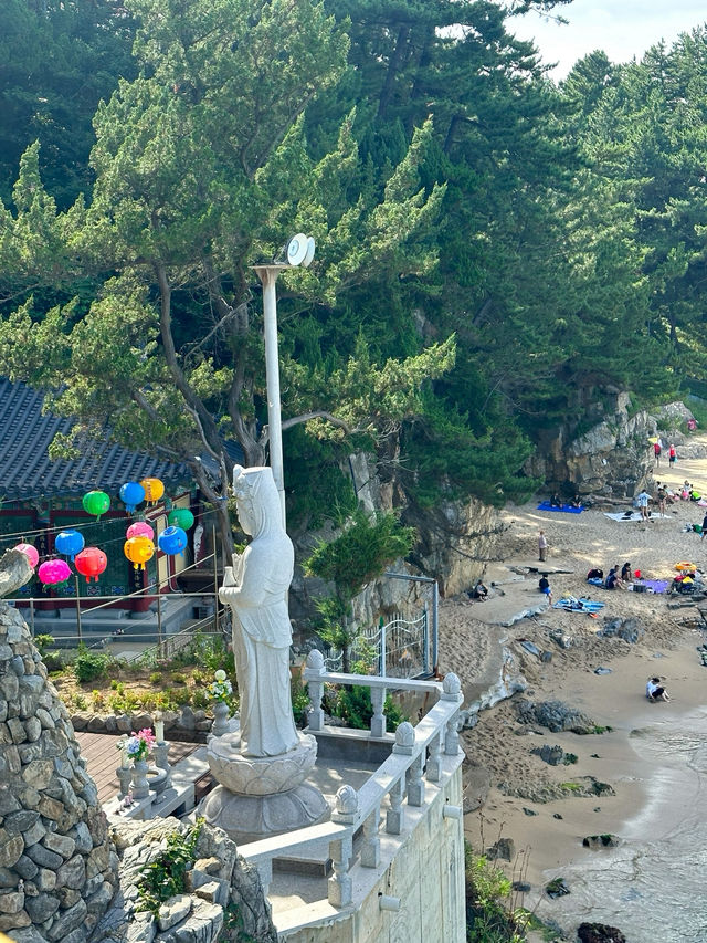 바다 옆 숨은 사찰