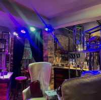 บิสโตรและแกลเลอรีรวมกันที่ Club Hua Hin