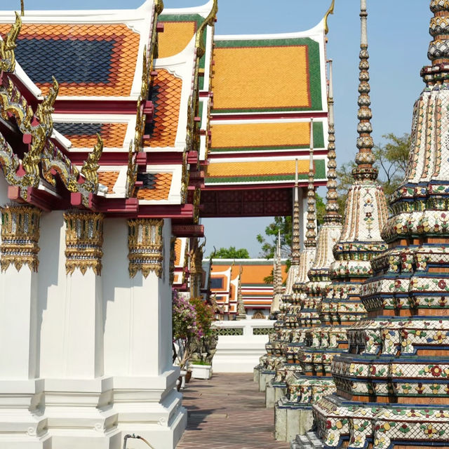 The Splendor of Wat Phra Chetuphon: Bangkok’s Reclining Treasure