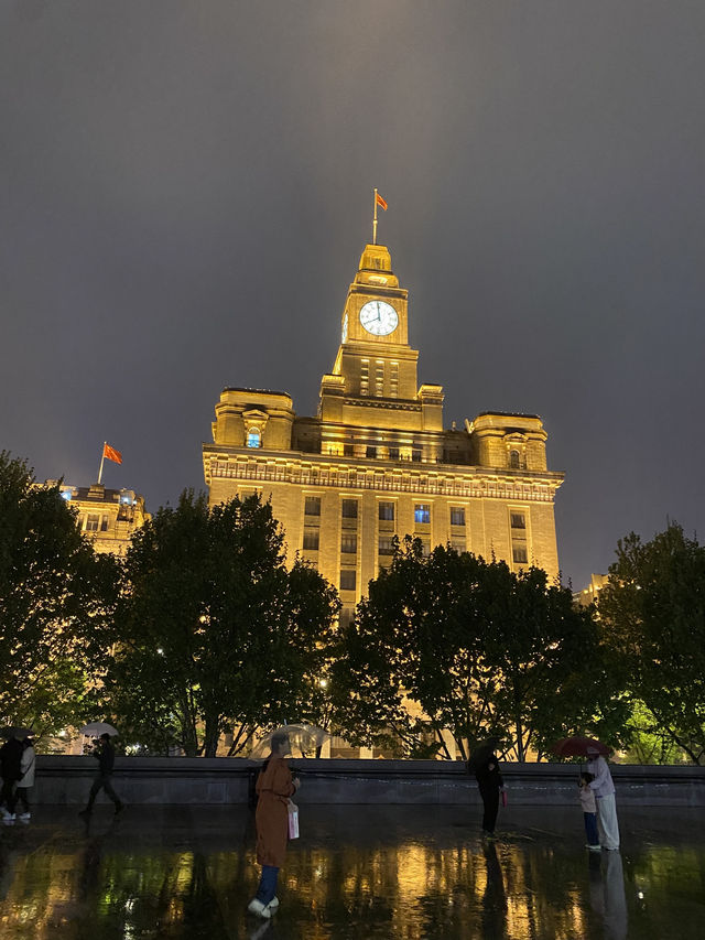 The Bund: Shanghai's Timeless Waterfront Charm The Bund: Shanghai's Timeless Waterfront Charm