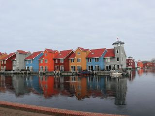 네덜란드 🇳🇱 | 그로닝겐 | 다채로운 집들 🏘️ 작은 요트 선착장 🚤