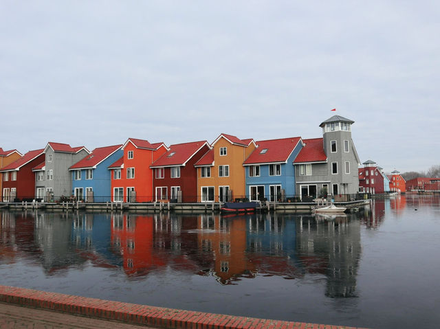 荷蘭🇳🇱 ｜格羅寧根｜彩色小屋🏘️  小型遊艇碼頭🚤