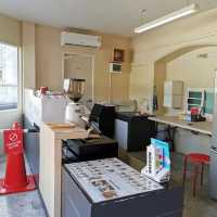 Curb Cafe คาเฟ่ในบ้านสไตล์มินิมอล
