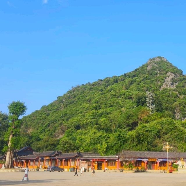 🚗 韶關. 東華禪寺+天王山韋馱菩薩