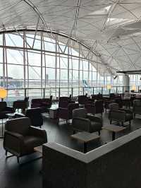 Qantas Lounge at Hong Kong International Airport Terminal 3